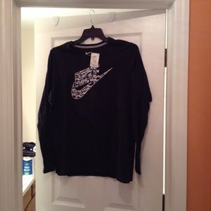 Nike black long sleeve tee shirt, slim fit